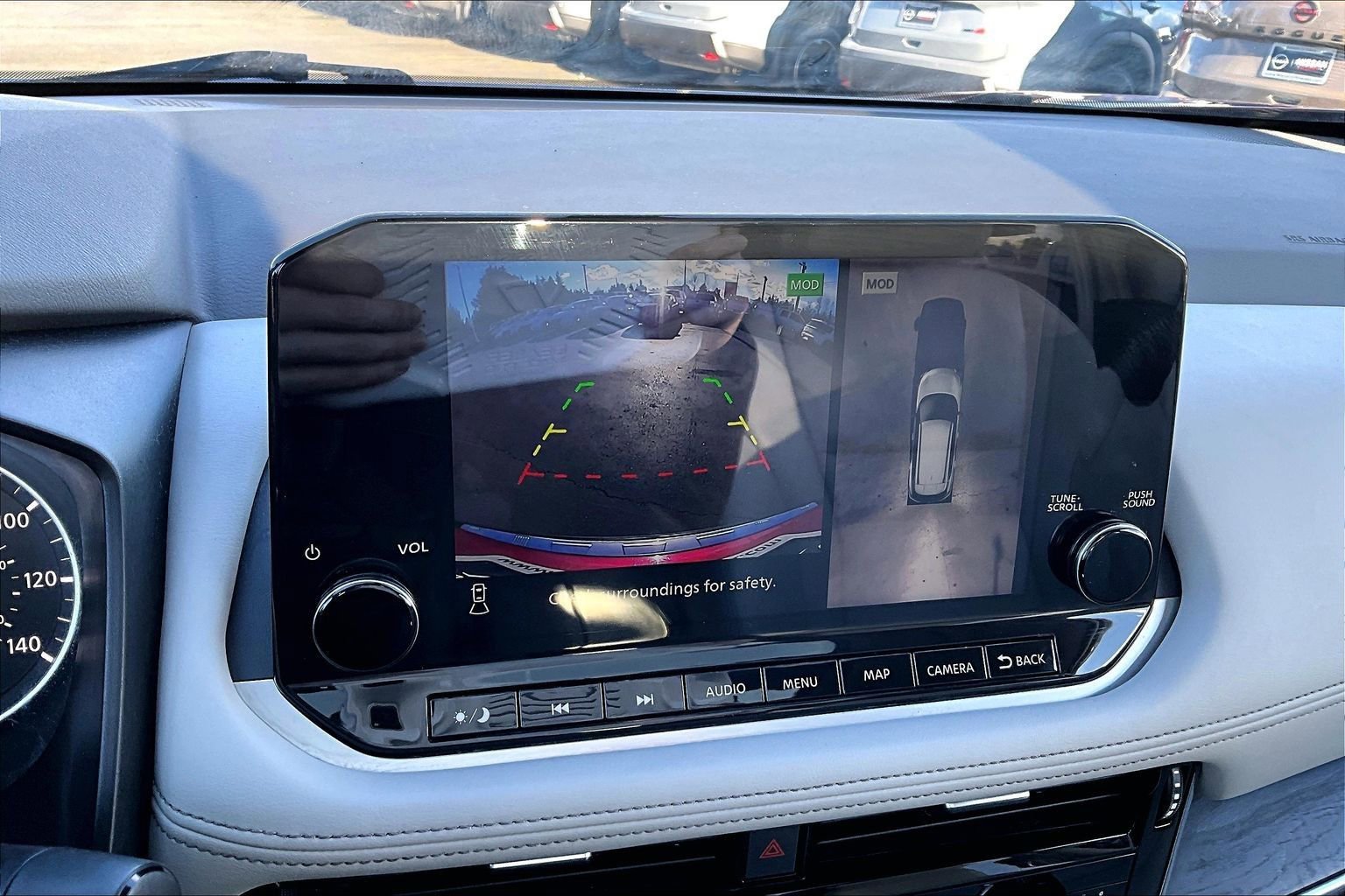 Used 2021 Nissan Rogue SL w/ Premium Package image 14