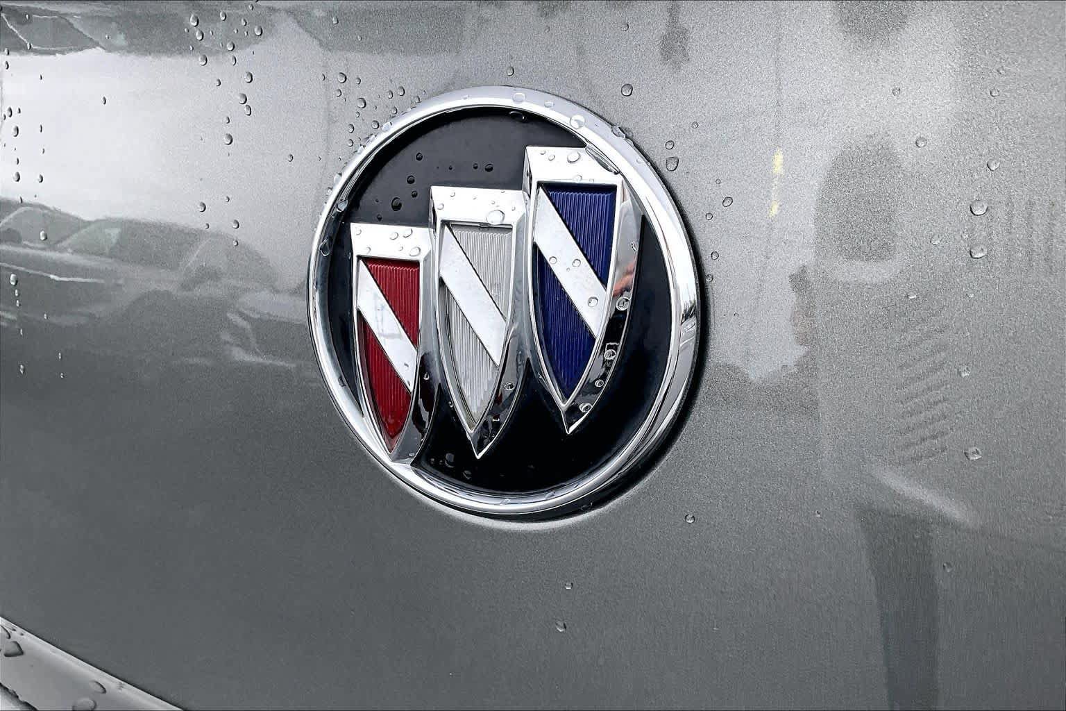 Used 2018 Buick Regal Essence image 30