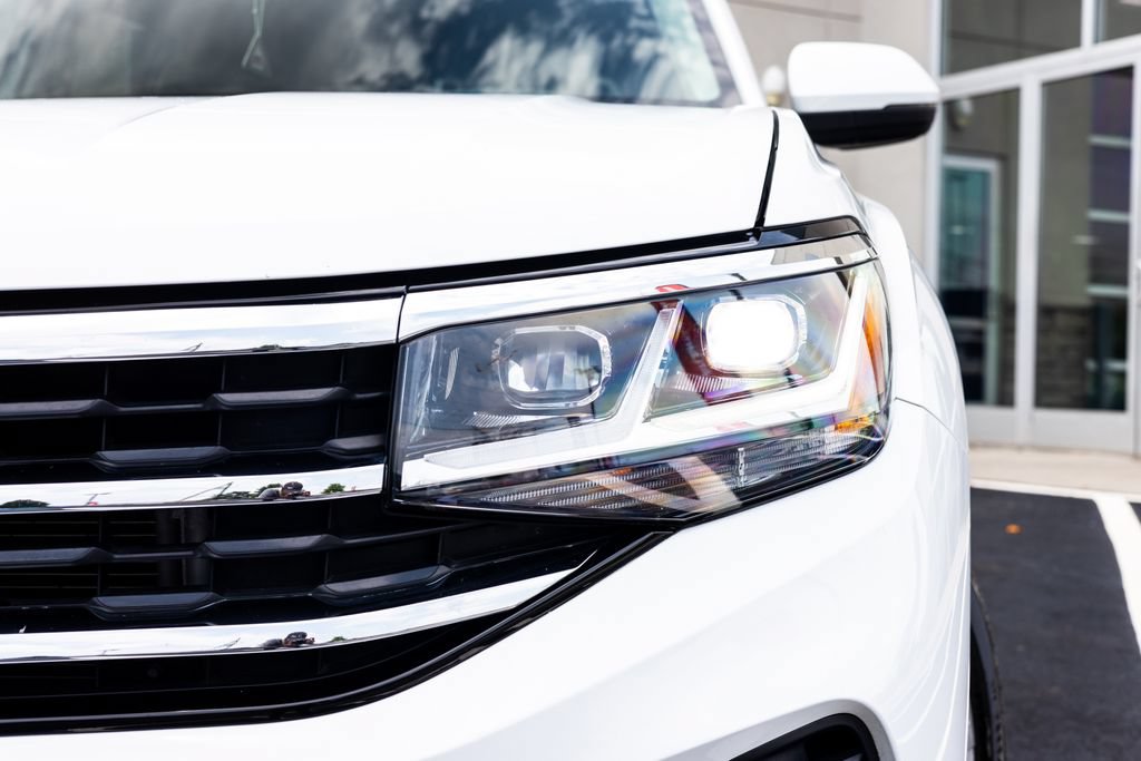 Used 2021 Volkswagen Atlas SE w/ Panoramic Sunroof Package FWD image 4