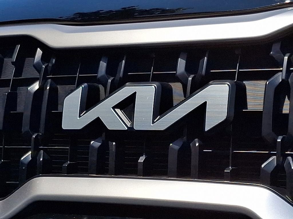 Used 2025 Kia Telluride EX w/ EX Captain's Chair Package FWD image 33