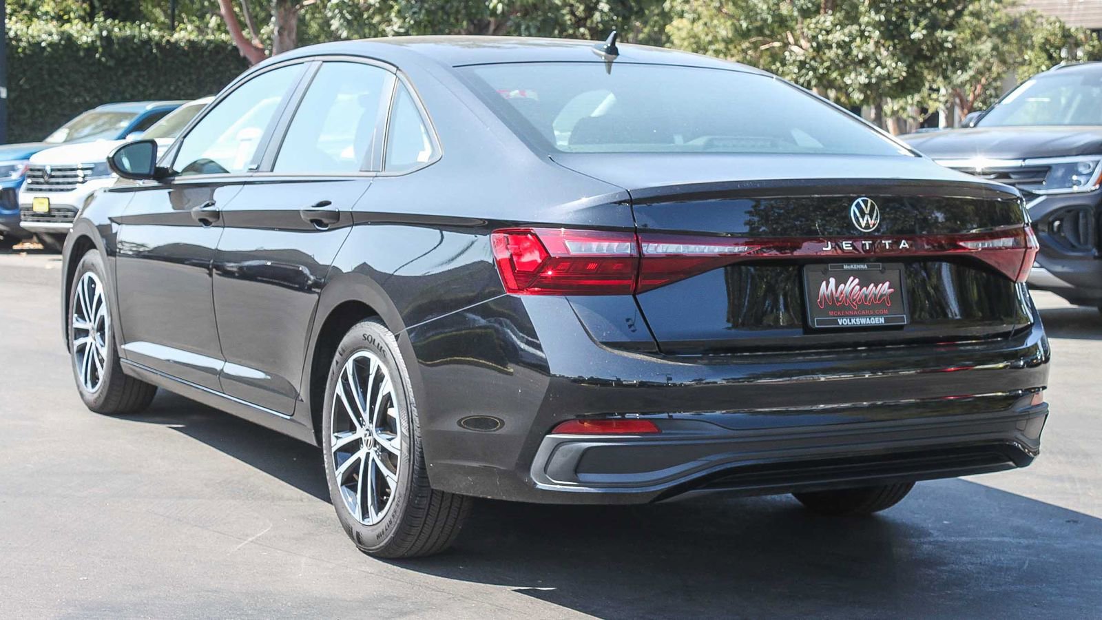 Used 2025 Volkswagen Jetta Sport image 8