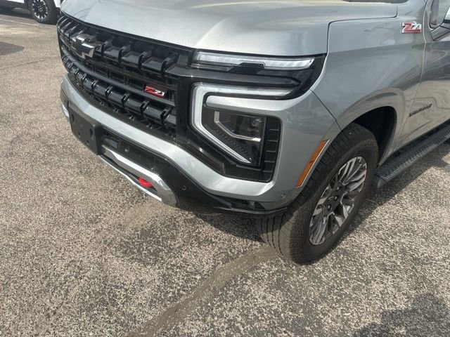 Used 2025 Chevrolet Suburban Z71 image 9