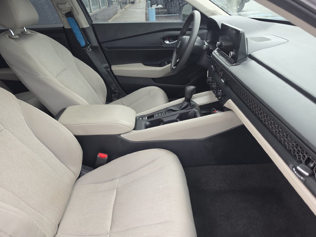 Used 2025 Honda Accord SE image 23