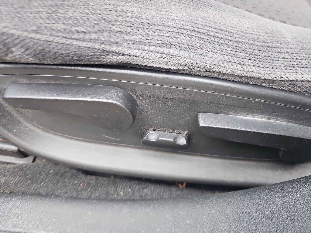 Used 2013 Chevrolet Impala LT FWD image 12