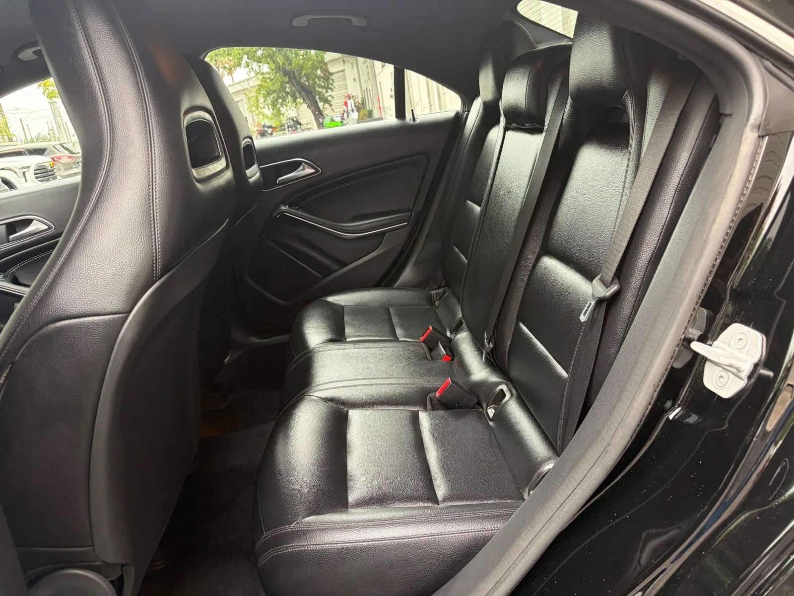 Used 2014 Mercedes-Benz CLA 250 w/ Sport Package image 18