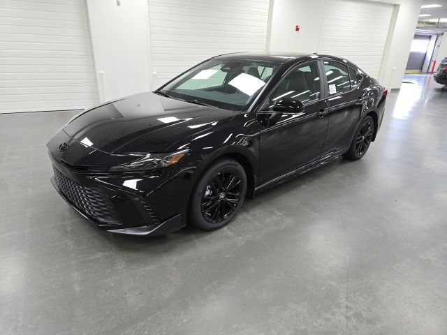 New 2026 Toyota Camry SE AWD/4WD image 2
