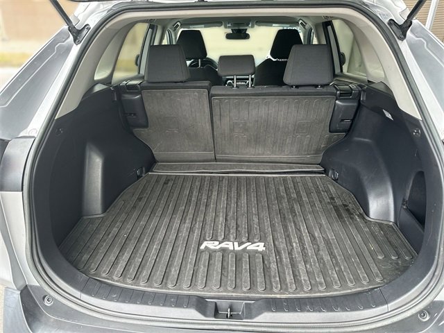 Used 2021 Toyota RAV4 LE image 25