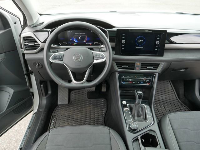 Used 2025 Volkswagen Taos SE AWD/4WD image 21
