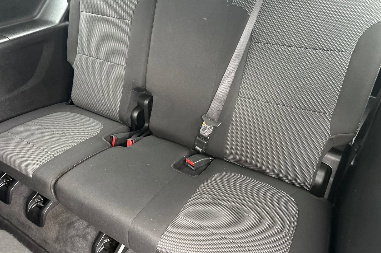 Used 2020 Chevrolet Traverse LS image 19