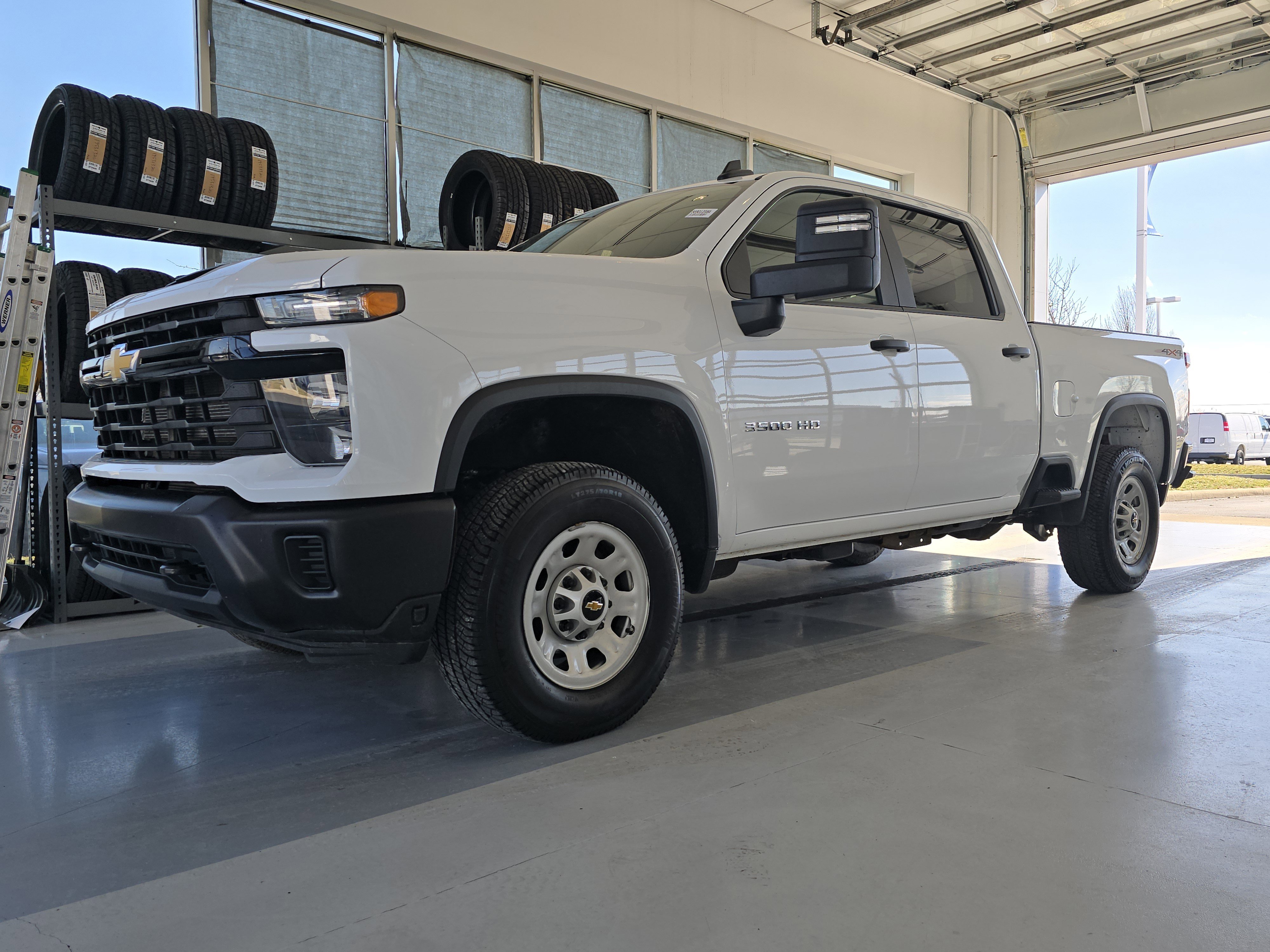 Used 2024 Chevrolet Silverado 3500 W/T image 4