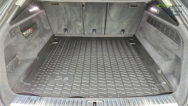 Used 2020 Audi Q8 Prestige w/ Prestige Package image 15