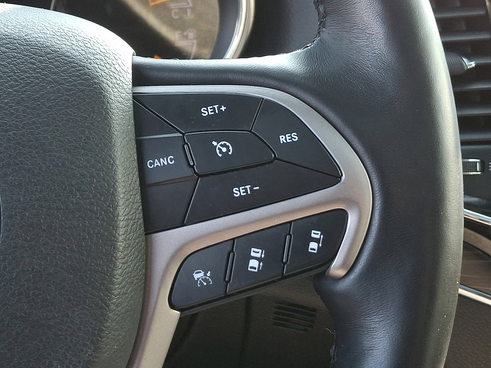 Used 2021 Jeep Grand Cherokee Limited w/ Quick Order Package 28K 80th image 23