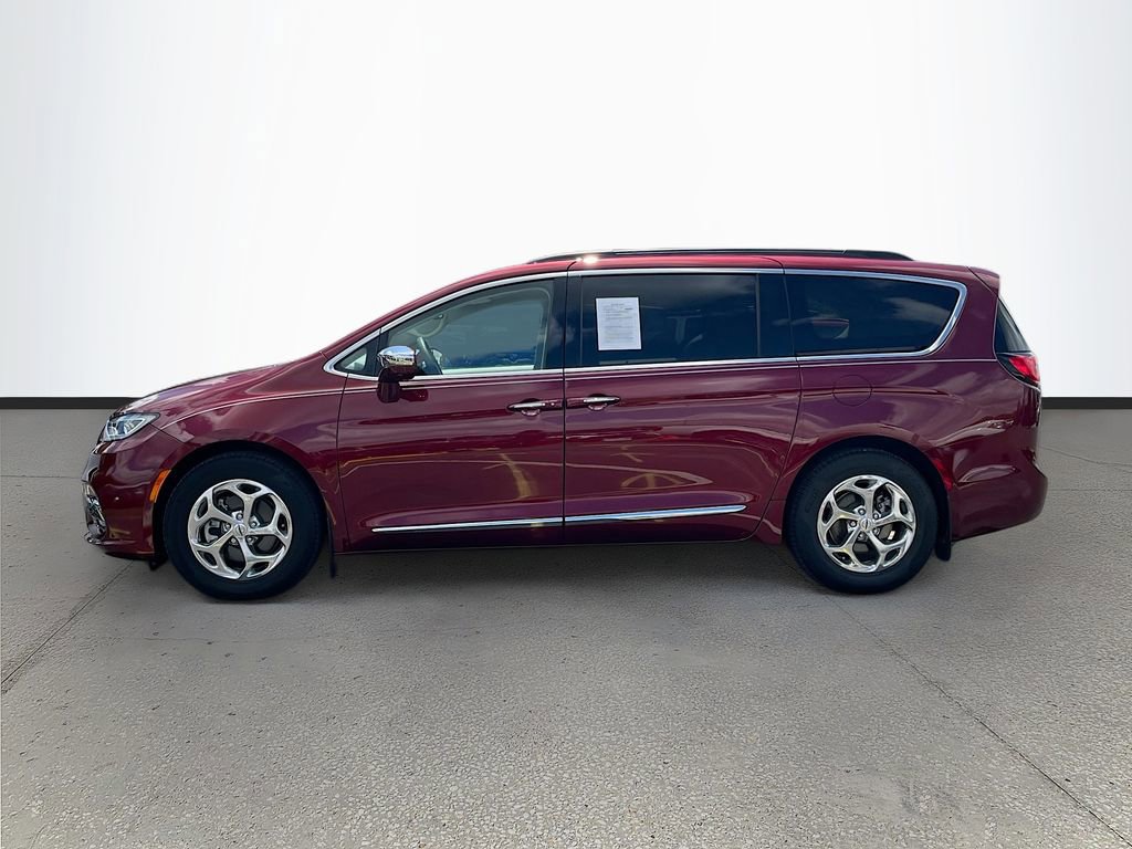 Used 2022 Chrysler Pacifica Limited FWD image 4