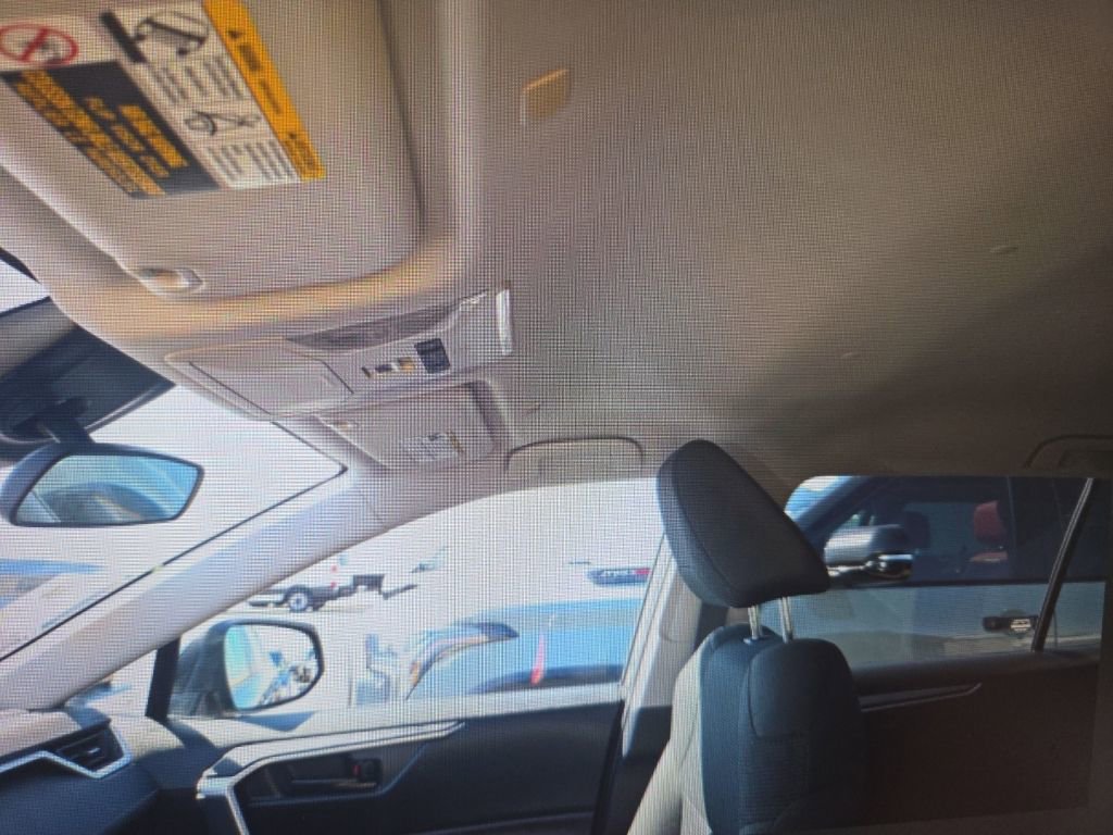 Used 2024 Toyota RAV4 LE AWD/4WD image 10