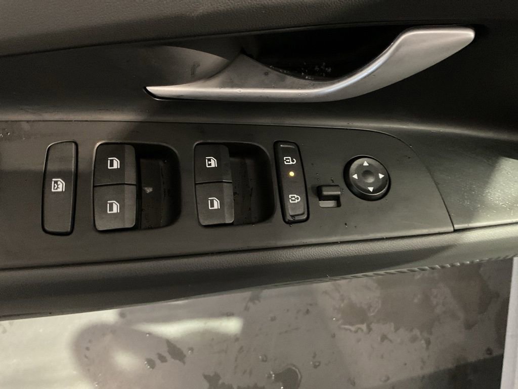 New 2026 Hyundai Elantra SE w/ Cargo Package image 9