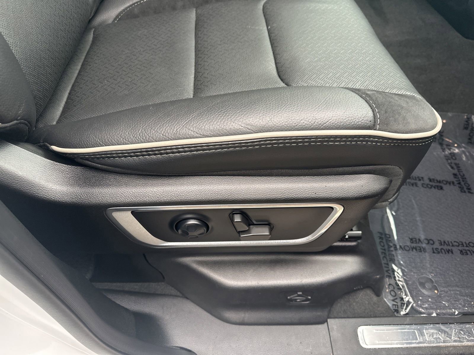 Used 2021 RAM 1500 Laramie image 38