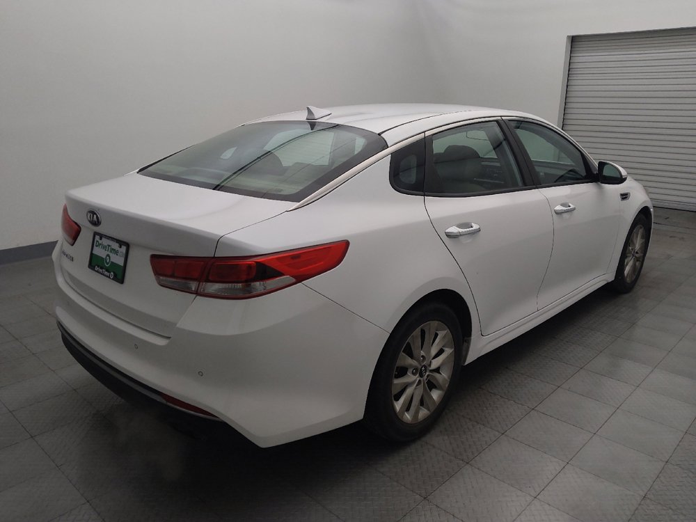 Used 2018 Kia Optima LX w/ 17" Alloy Wheels Package image 9