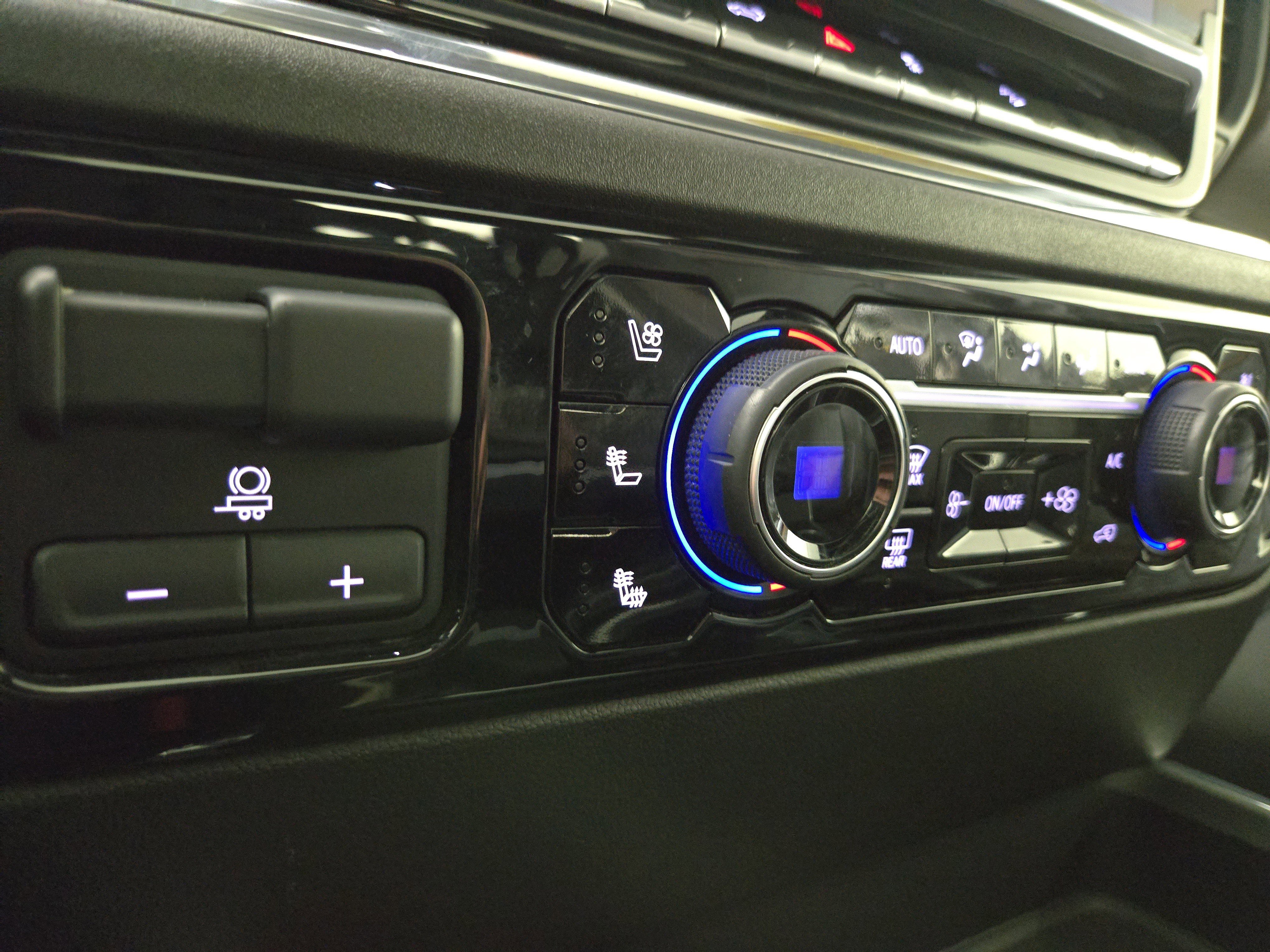 Certified 2024 Chevrolet Silverado 3500 High Country w/ High Country Premium Package image 27