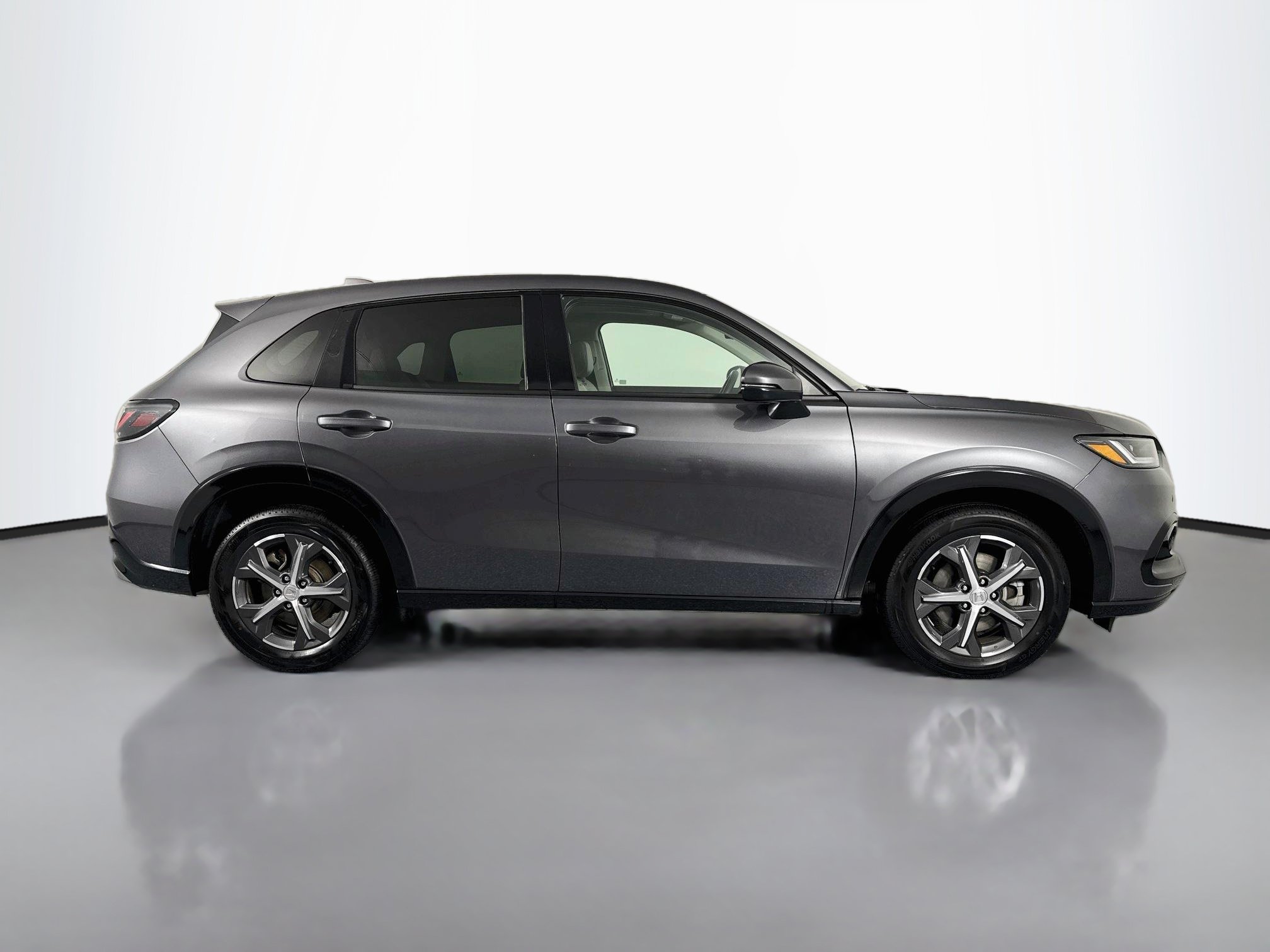 Certified 2024 Honda HR-V EX-L image 4