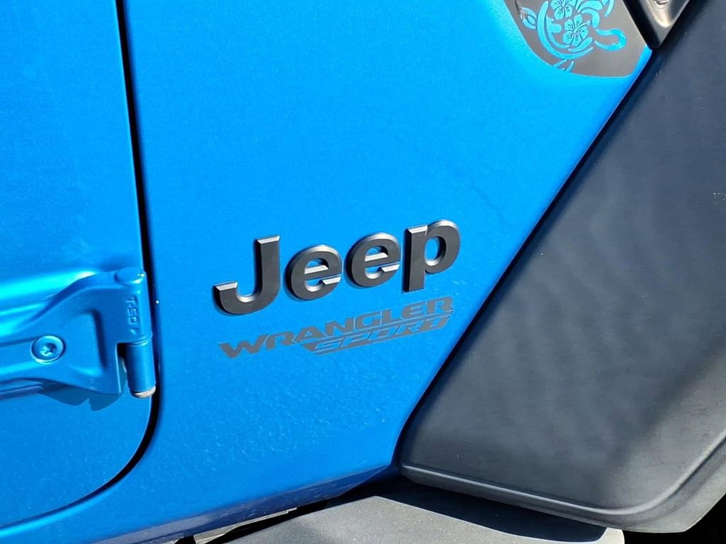 Used 2021 Jeep Wrangler Sport S image 9