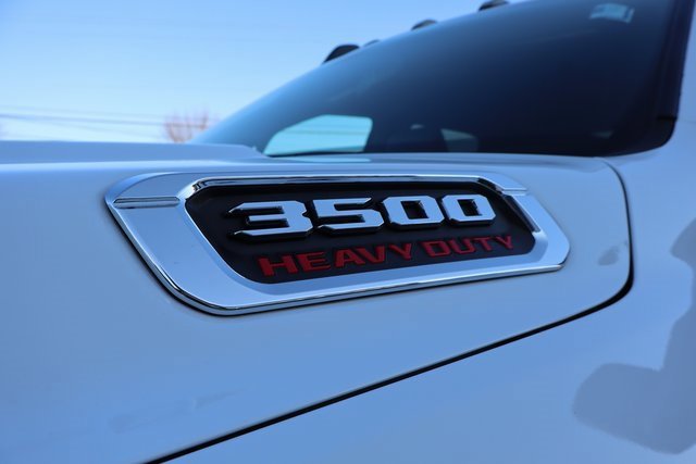 Used 2021 RAM 3500 Tradesman w/ Chrome Appearance Group image 9