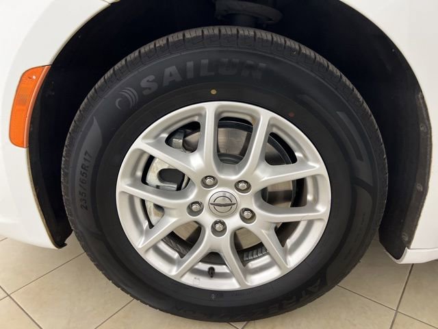 Used 2022 Chrysler Pacifica Touring-L image 21