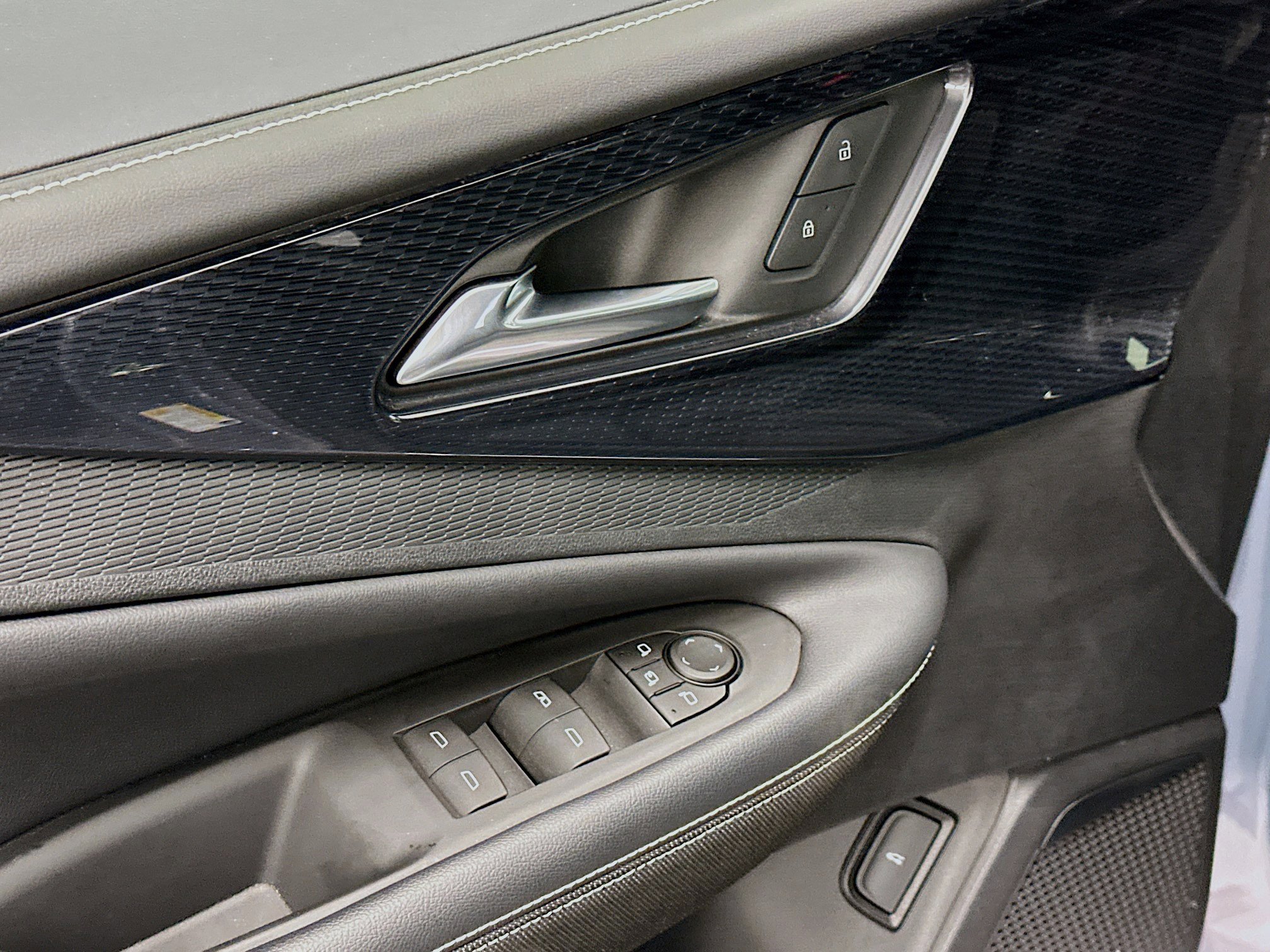 Used 2024 Chevrolet Blazer EV LT image 15