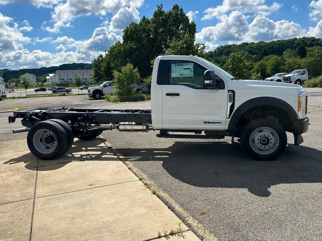 New 2026 Ford F550 4x4 Regular Cab Super Duty image 4