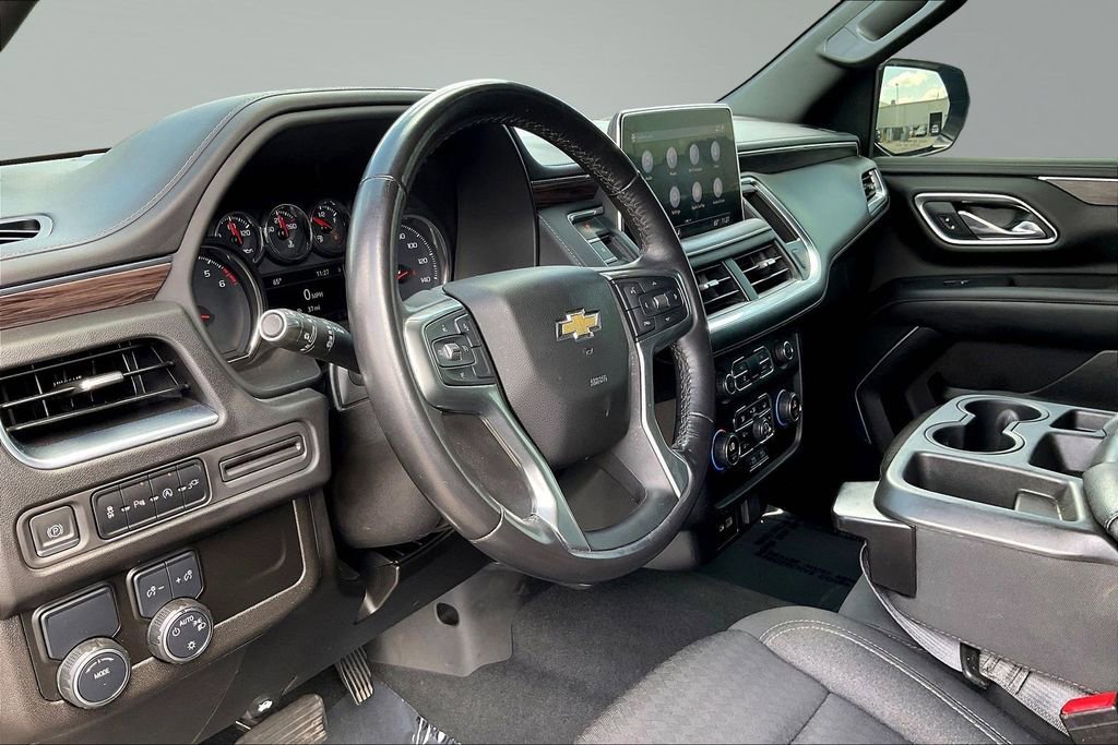 Used 2021 Chevrolet Suburban LS RWD image 14