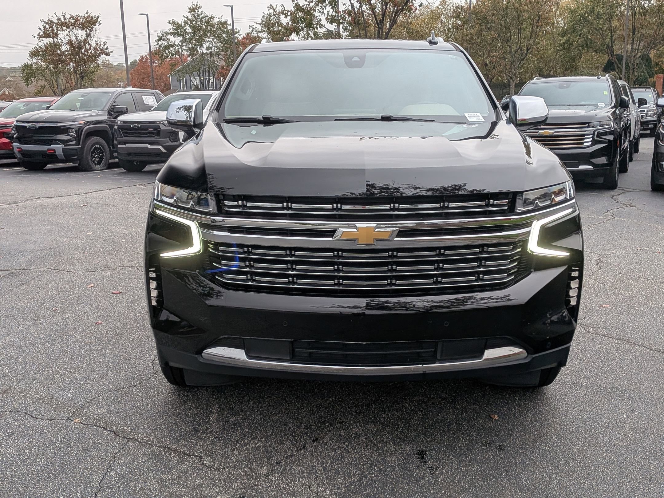 Used 2021 Chevrolet Suburban Premier image 3