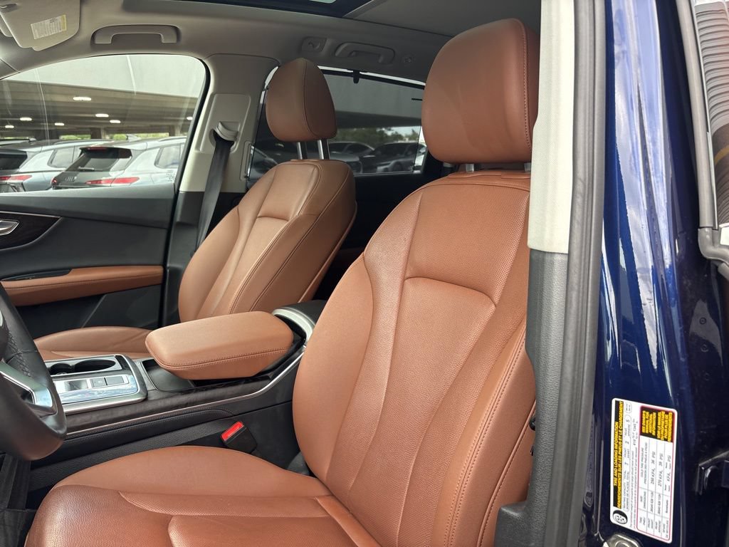 Used 2023 Audi Q7 2.0T Premium Plus w/ Premium Plus Package AWD/4WD image 13