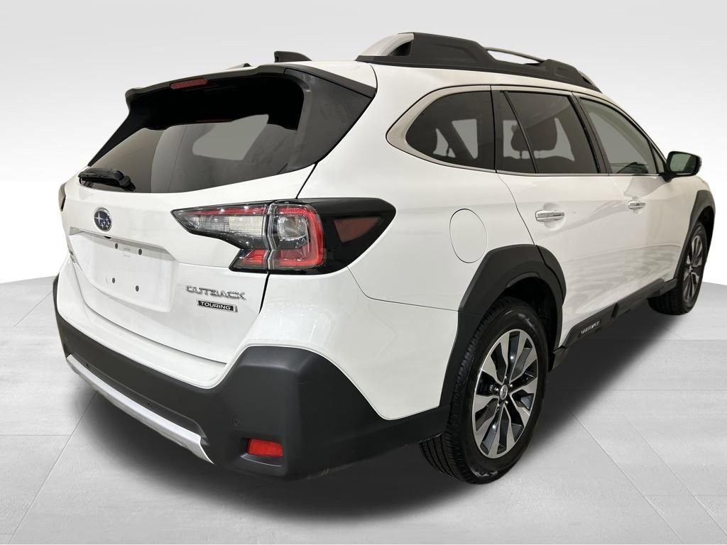 Used 2024 Subaru Outback Touring AWD/4WD image 5