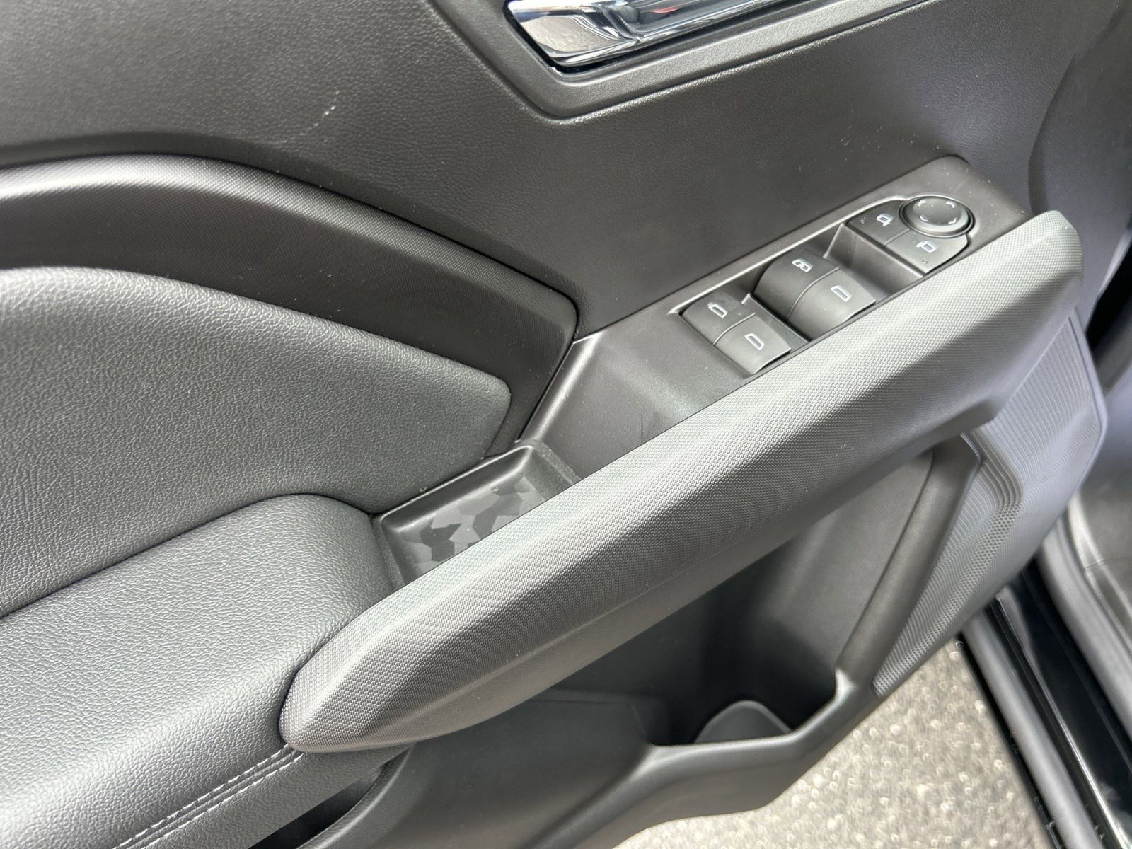 New 2026 GMC Canyon Elevation w/ Convenience Package image 13