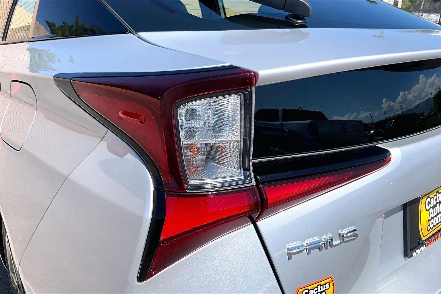 Used 2022 Toyota Prius XLE FWD image 30