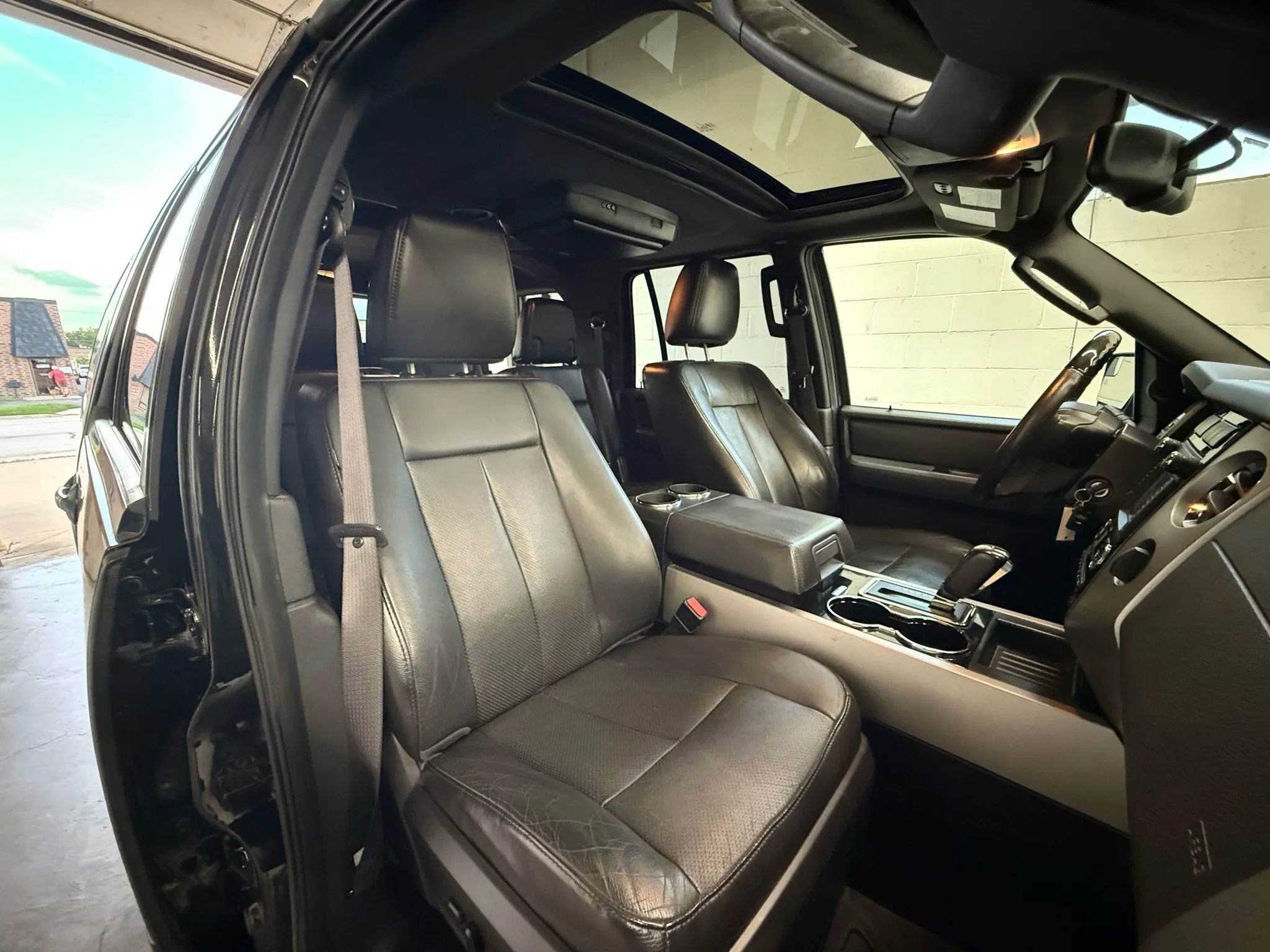 Used 2012 Ford Expedition EL Limited image 21