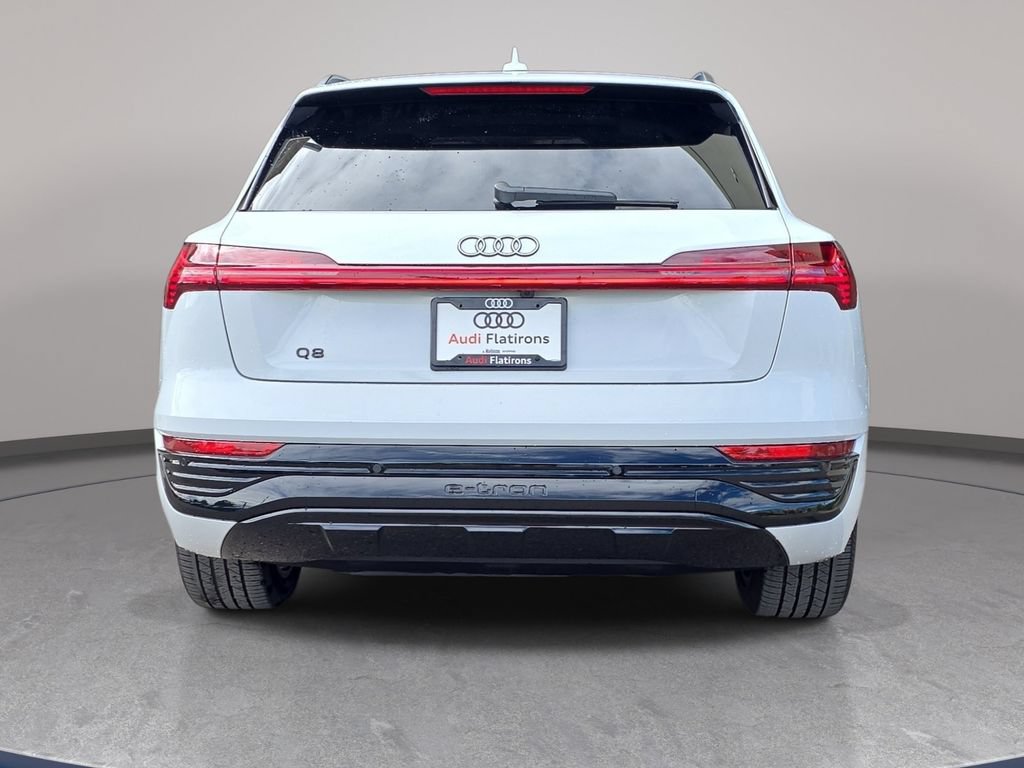 Used 2024 Audi Q8 e-tron Premium Plus AWD/4WD image 7
