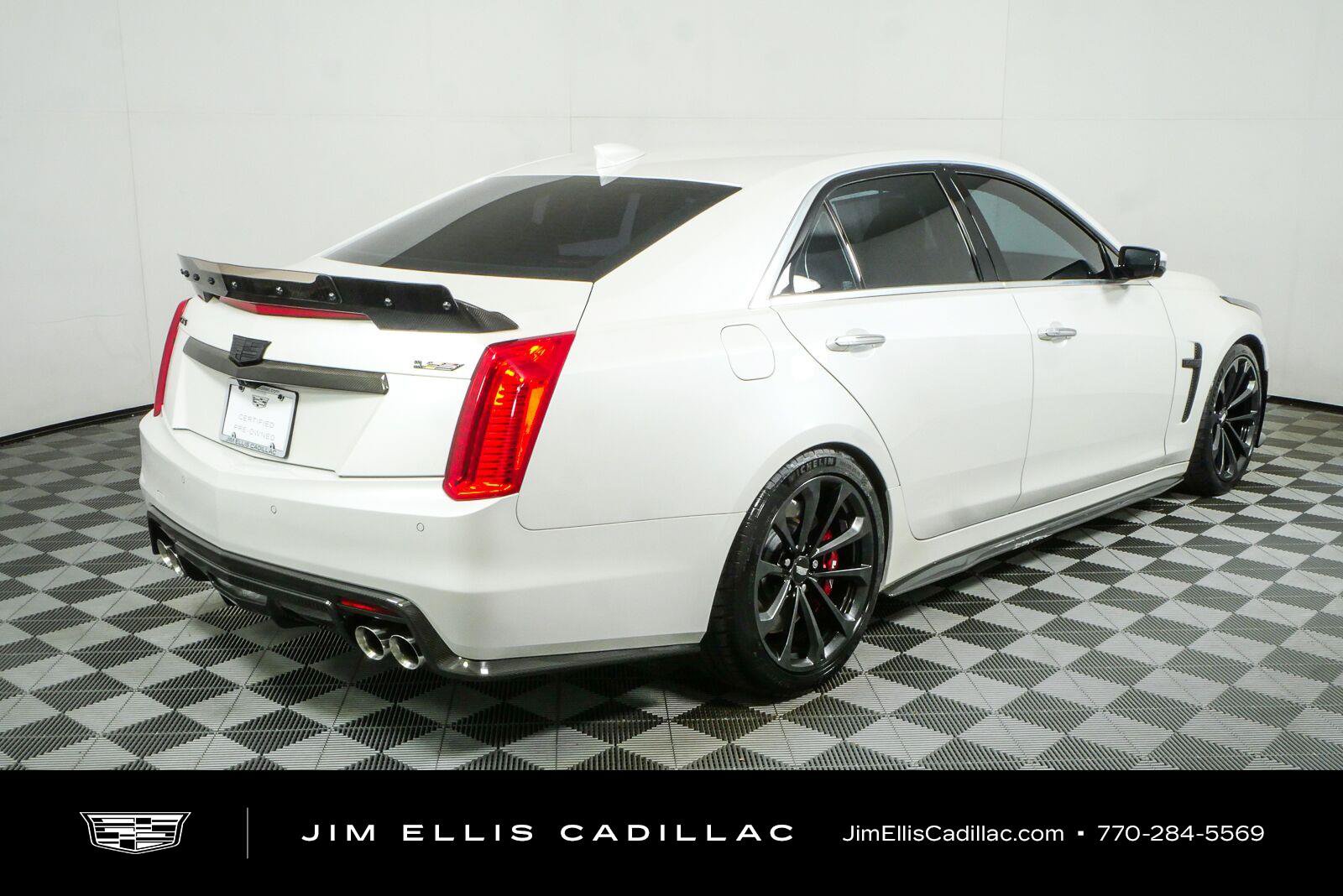Used 2019 Cadillac CTS V w/ Carbon Fiber Package RWD image 3