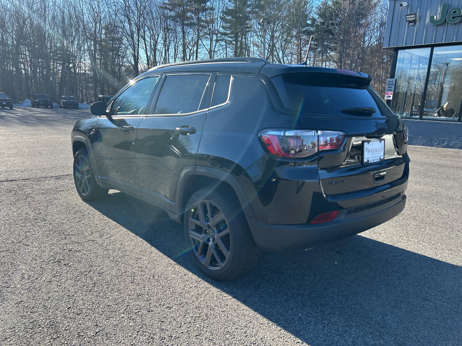 New 2026 Jeep Compass Latitude AWD/4WD image 8