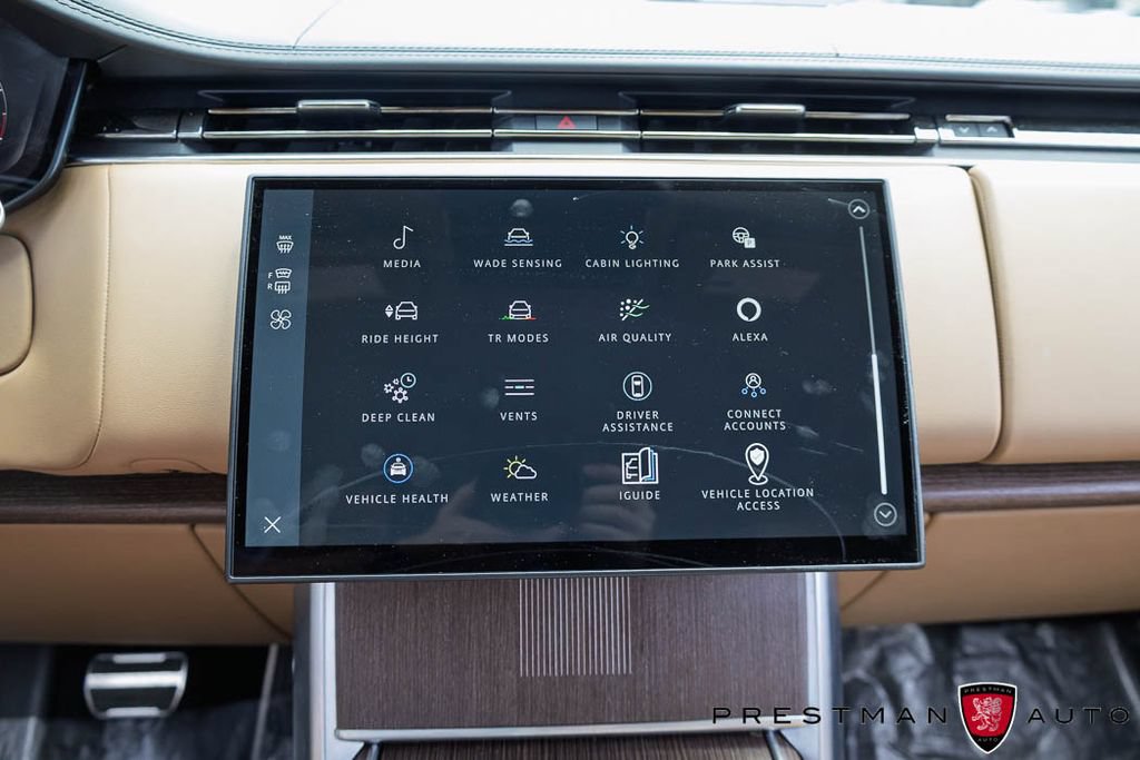 Used 2025 Land Rover Range Rover Long Wheelbase Autobiography AWD/4WD image 35