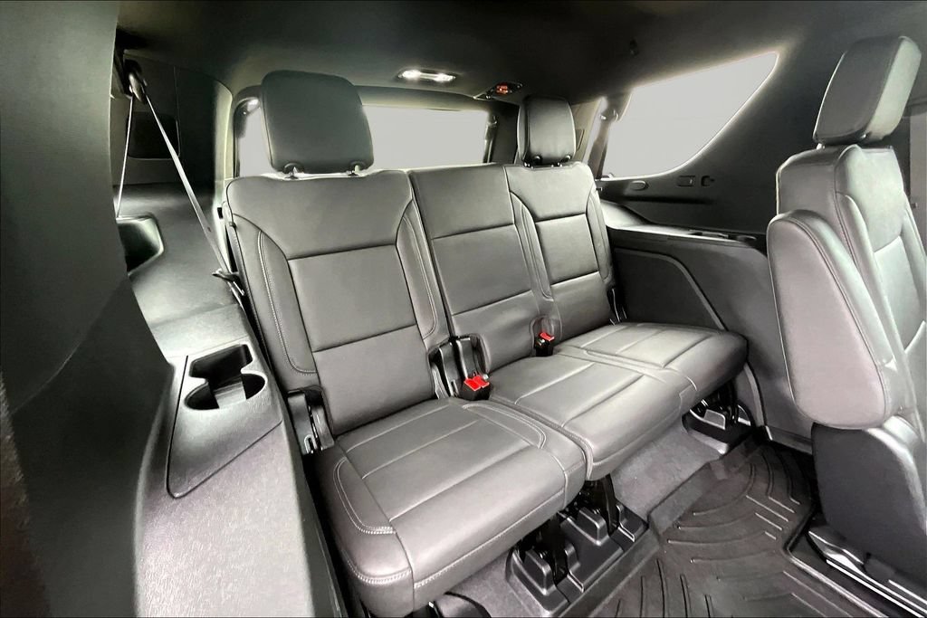 Used 2024 Chevrolet Tahoe Z71 w/ Luxury Package AWD/4WD image 28