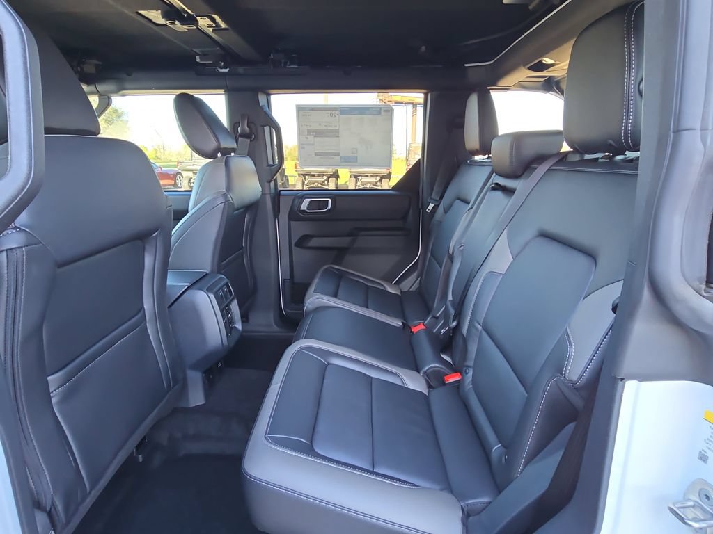 New 2026 Ford Bronco Outer Banks AWD/4WD image 13