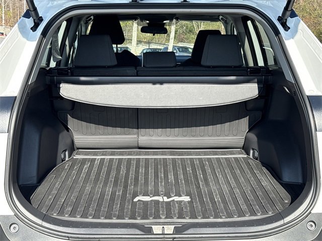 Used 2025 Toyota RAV4 XLE image 18