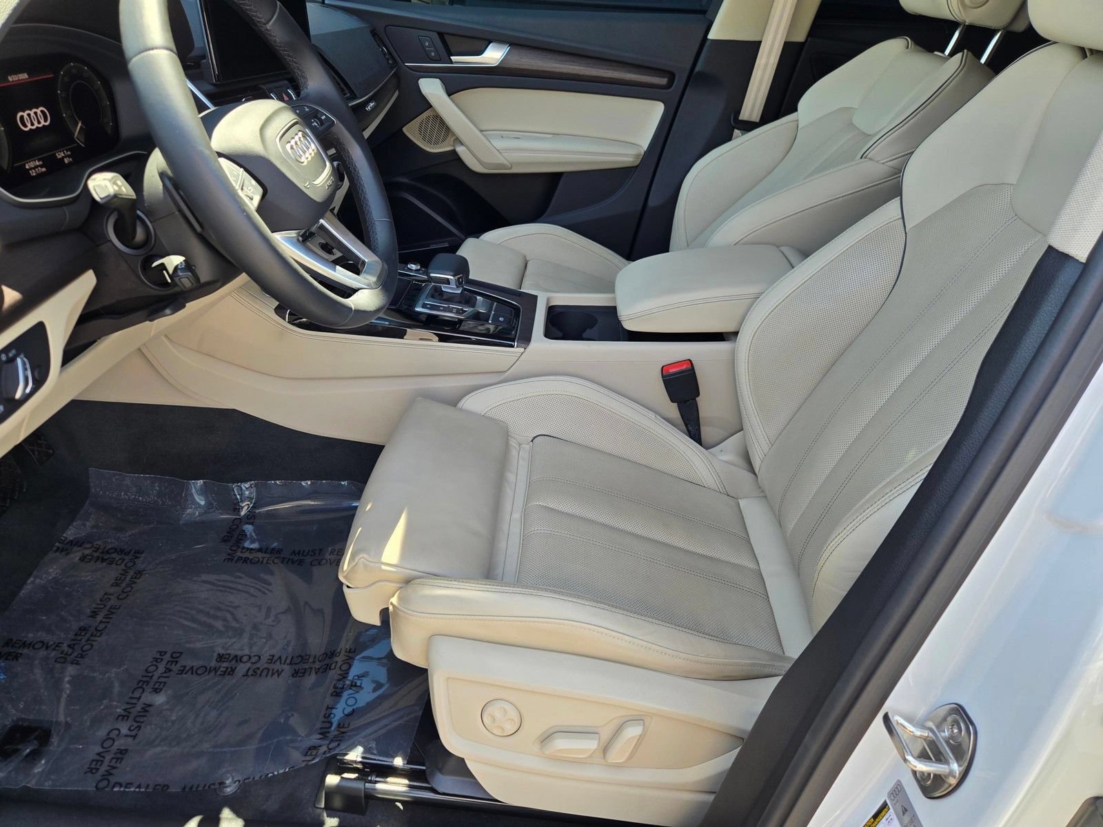 Used 2023 Audi Q5 e Premium Plus w/ Premium Plus Package AWD/4WD image 26