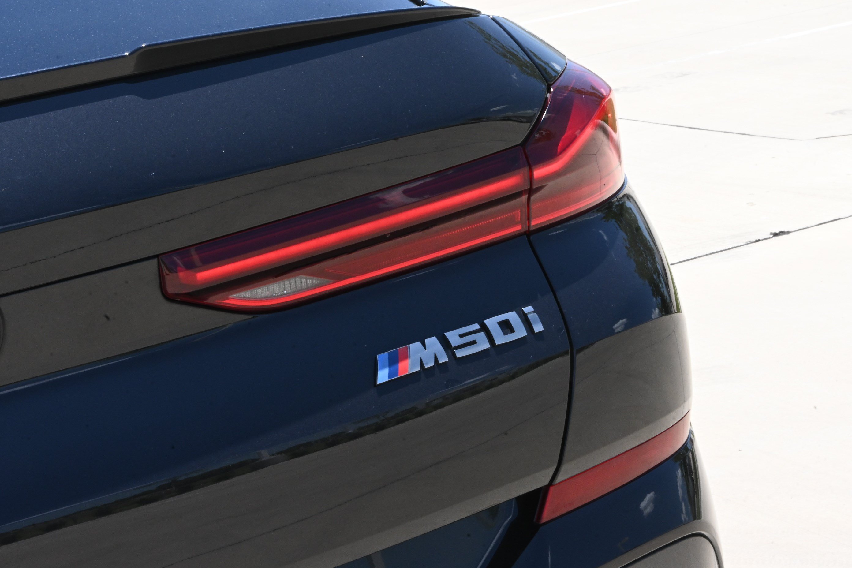 Certified 2022 BMW X6 M50i AWD/4WD image 32