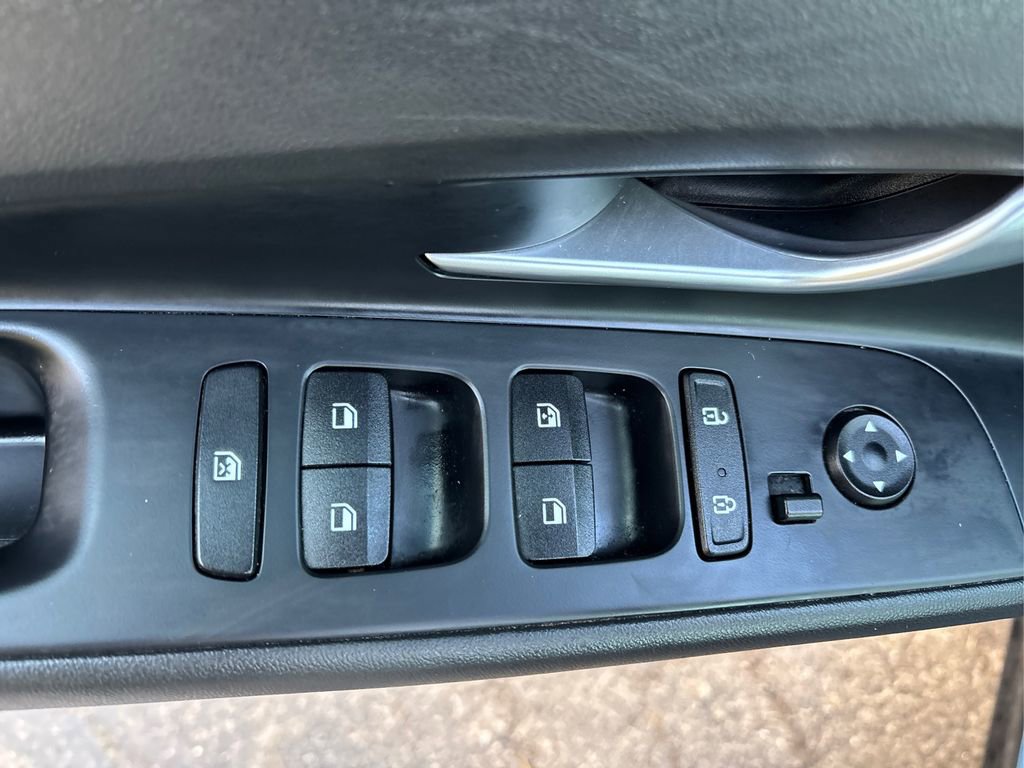 Certified 2023 Hyundai Elantra Limited image 33