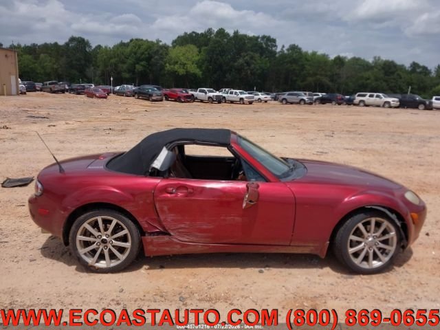 Used 2006 MAZDA MX-5 Miata Grand Touring RWD image 2