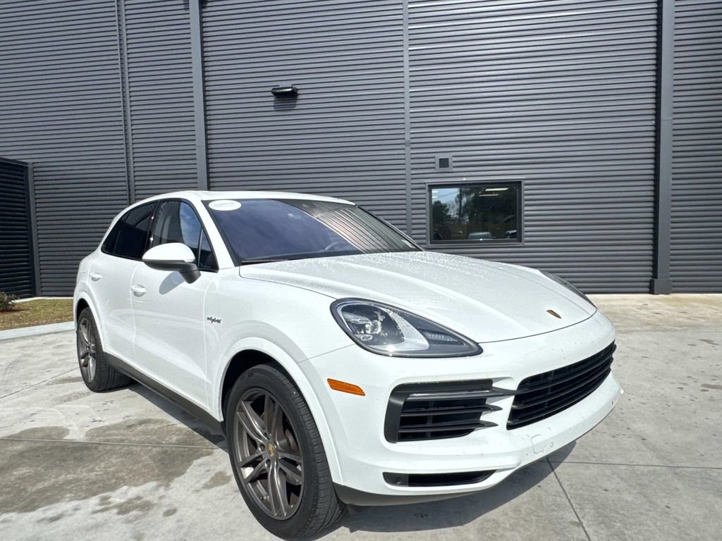 Certified 2023 Porsche Cayenne image 6