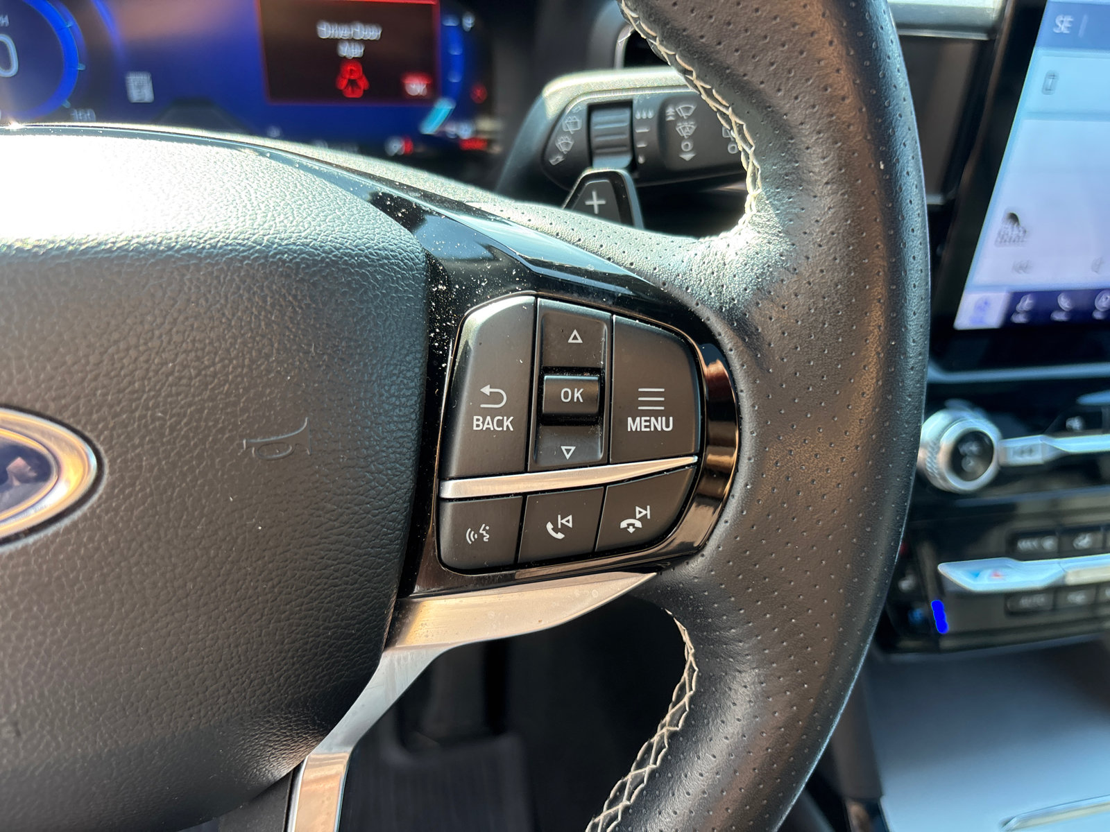 Used 2023 Ford Explorer ST w/ Equipment Group 401A AWD/4WD image 18