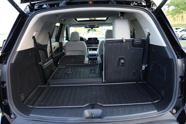 Certified 2025 Nissan Pathfinder SV w/ SV Premium Package AWD/4WD image 8