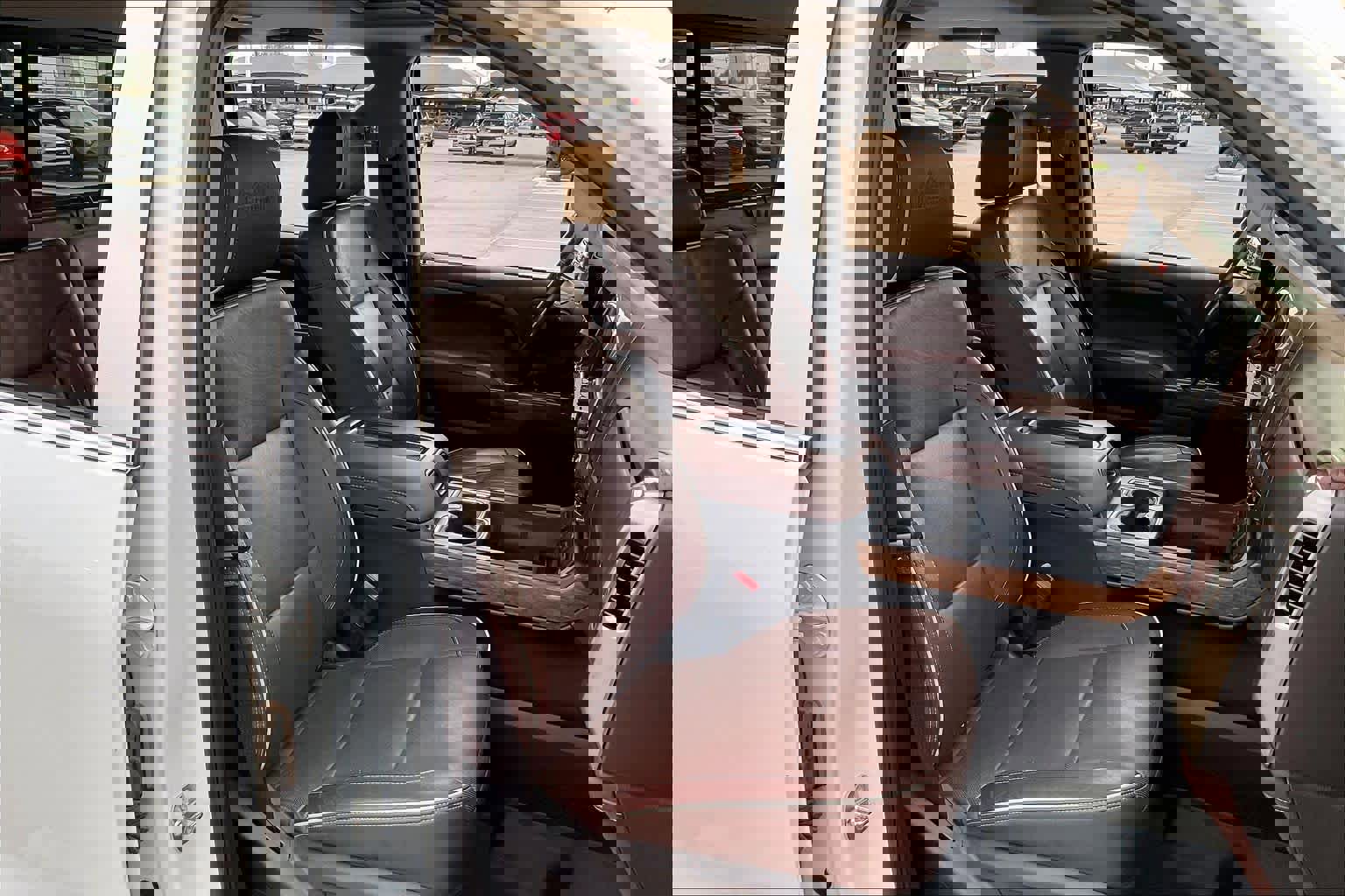 Used 2015 Chevrolet Silverado 2500 High Country w/ Duramax Plus Package AWD/4WD image 10